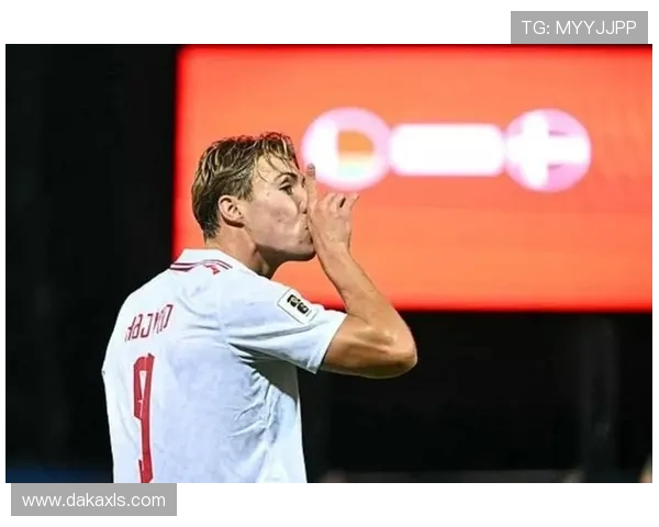 霍伊伦：真开心为丹麦破门，有点好运来帮忙